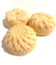 Load image into Gallery viewer, Lemongrass Sea Moss Soap